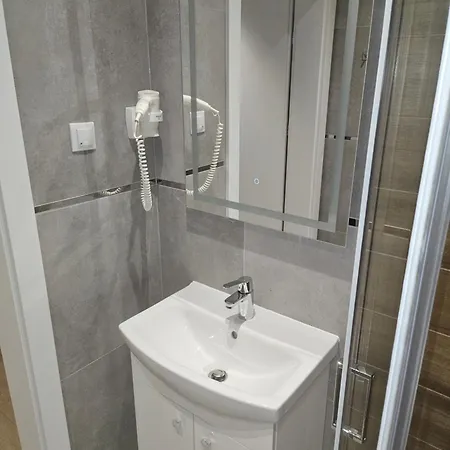アパートホテル Aparthotel Warszawa
