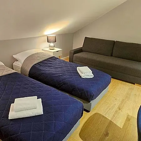 Aparthotel Warszawa アパートホテル 4*